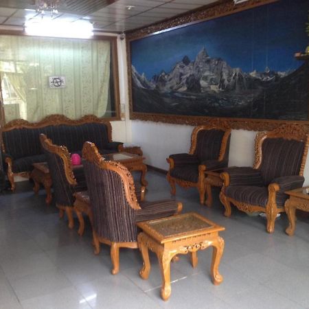 Everest Hotel 仰光 外观 照片