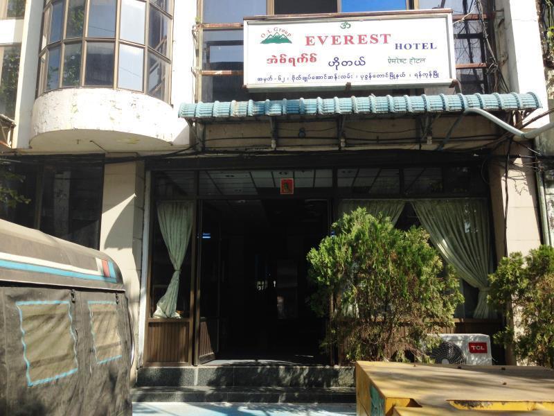 Everest Hotel 仰光 外观 照片