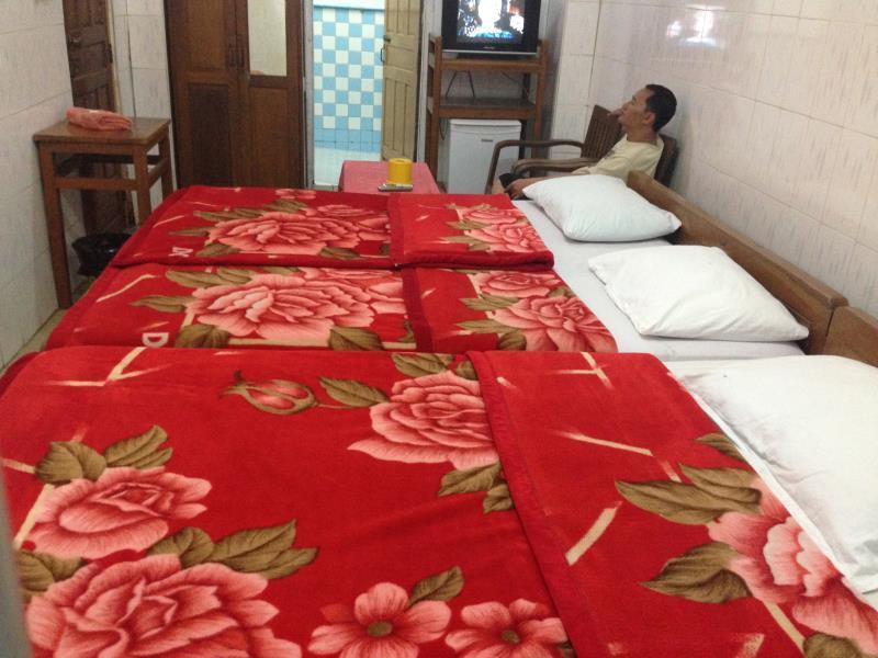 Everest Hotel 仰光 外观 照片