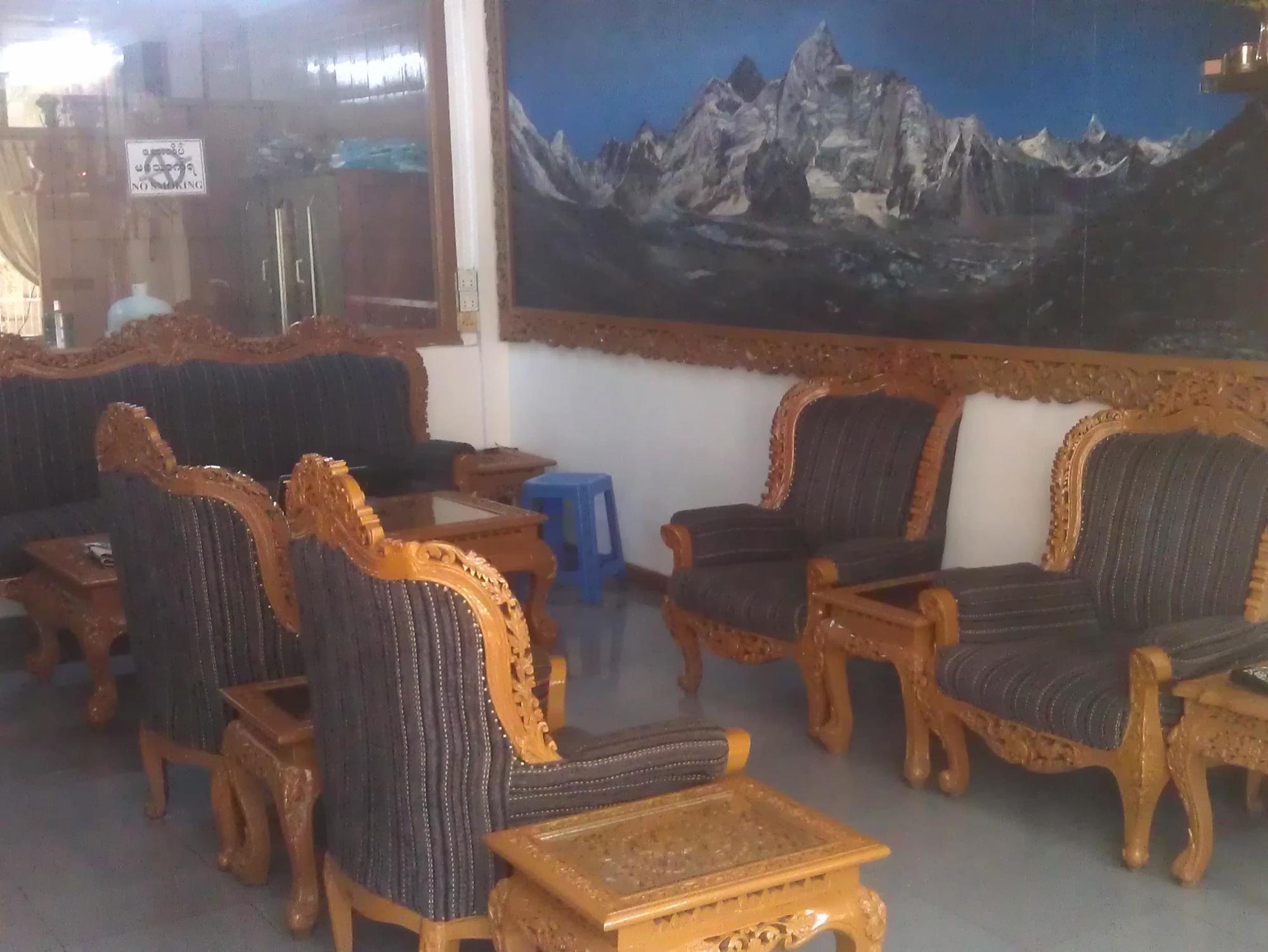 Everest Hotel 仰光 外观 照片