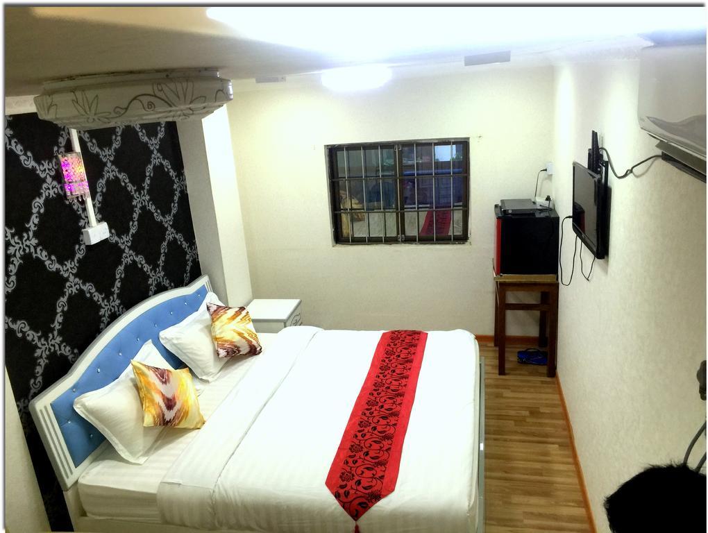 Everest Hotel 仰光 外观 照片
