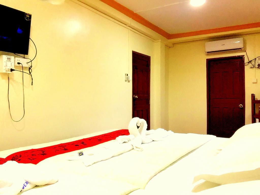 Everest Hotel 仰光 外观 照片
