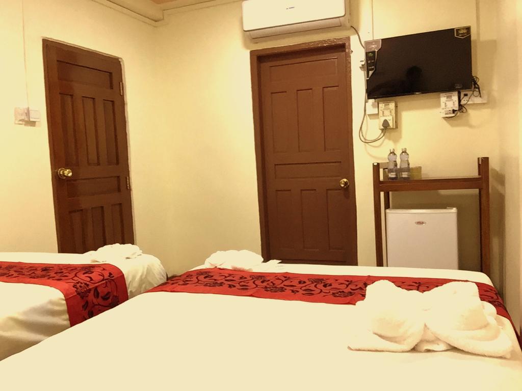 Everest Hotel 仰光 外观 照片