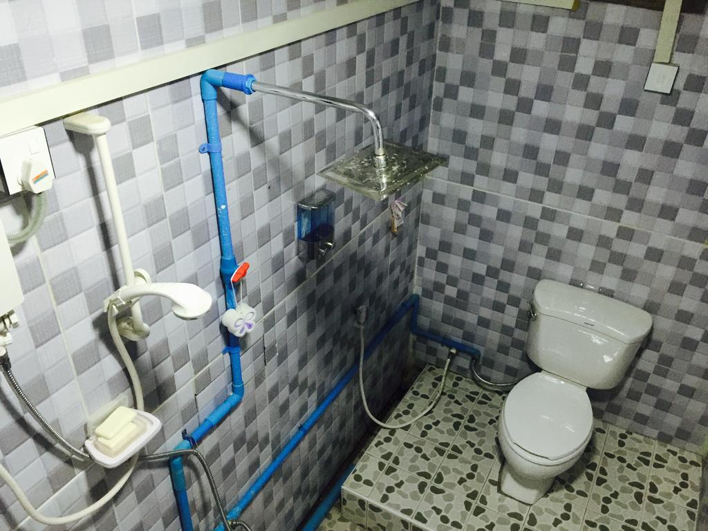 Everest Hotel 仰光 外观 照片