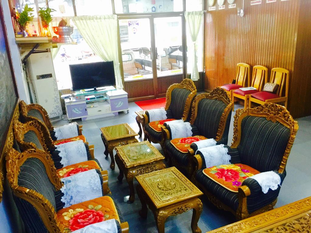 Everest Hotel 仰光 外观 照片