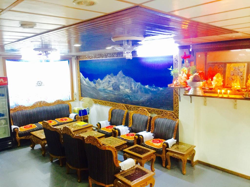 Everest Hotel 仰光 外观 照片